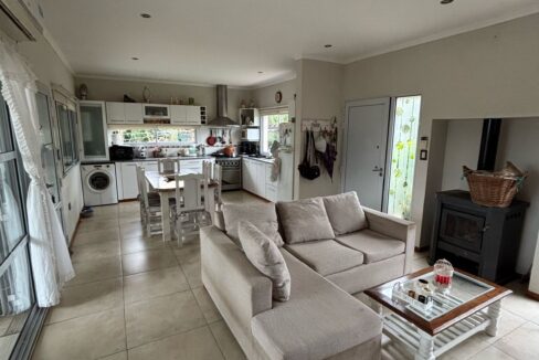 e19f6cd8-1b20-4fc4-b869-7857e1494ed5